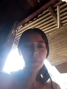 Snapshot of Tinaa18Love chatting on November 21, 3:33 pm Tinaa18Love online show from November 21, 3:33 pm