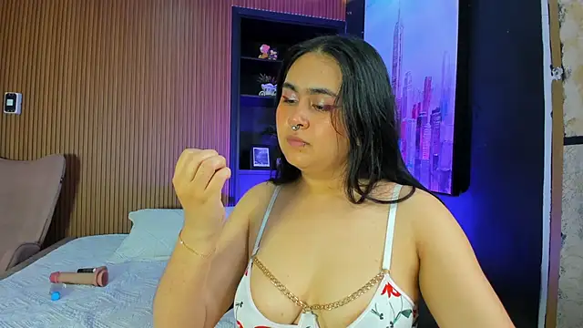 Snapshot of AmaraWolf chatting on December 20, 9:22 pm AmaraWolf online show from December 20, 9:22 pm