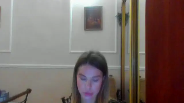 Snapshot of LinaBey chatting on February 17, 9:06 am LinaBey online show from February 17, 9:06 am