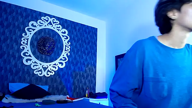 Snapshot of Ghost__Girl_ chatting on December 17, 8:04 pm Ghost Girl online show from December 17, 8:04 pm