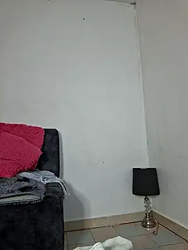 Snapshot of Mia_fox29 chatting on November 12, 11:10 am Mia fox29 online show from November 12, 11:10 am