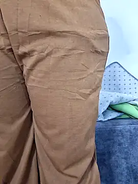 Snapshot of Mia_fox29 chatting on November 17, 11:49 am Mia fox29 online show from November 17, 11:49 am