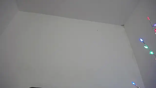 Snapshot of Mia_fox29 chatting on December 16, 10:42 am Mia fox29 online show from December 16, 10:42 am