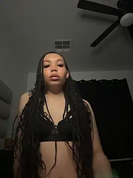 nikkiloveee online show from June 17, 5:21 am