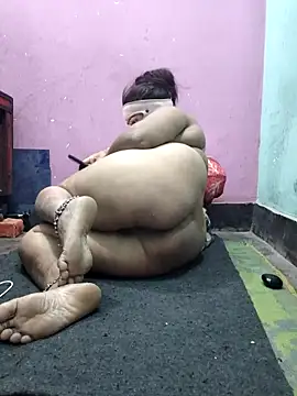 CUTE-GIRL-1 online show from April 15, 5:20 pm