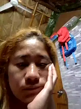 Snapshot of CreamyLhady_88 chatting on November 21, 12:54 am CreamyLhady 88 online show from November 21, 12:54 am