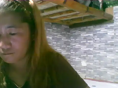 Snapshot of CreamyLhady_88 chatting on December 20, 3:35 am CreamyLhady 88 online show from December 20, 3:35 am