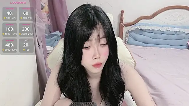 Vivian-88 online show from April 10, 4:06 am