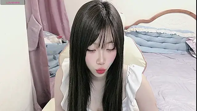 Snapshot of Vivian-88 chatting on May 28, 2:53 am Vivian-88 online show from May 28, 2:53 am