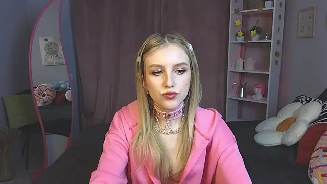 Snapshot of KissChristie__ chatting on December 2, 3:51 pm KissChristie online show from December 2, 3:51 pm