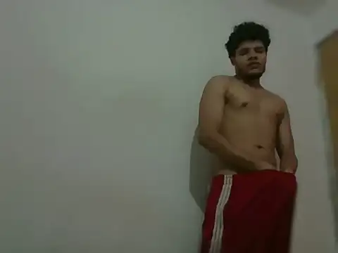 Snapshot of riley_xxx chatting on December 17, 4:40 am riley xxx online show from December 17, 4:40 am