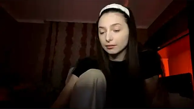 Snapshot of Poly_Falkony chatting on October 30, 2:51 pm Poly Falkony online show from October 30, 2:51 pm