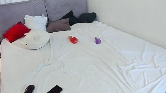 AvenGlow online show from April 19, 5:40 am