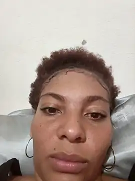 Snapshot of leona_sumiza chatting on November 19, 3:06 am leona sumiza online show from November 19, 3:06 am