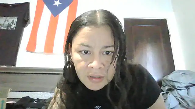 Snapshot of 1SexyPanaRican chatting on October 30, 10:43 pm 1SexyPanaRican online show from October 30, 10:43 pm