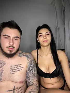 Snapshot of Tdm092 chatting on February 8, 8:23 pm Tdm092 online show from February 8, 8:23 pm