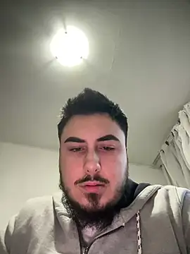 Snapshot of Tdm092 chatting on February 10, 3:16 pm Tdm092 online show from February 10, 3:16 pm