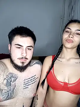 Snapshot of Tdm092 chatting on February 15, 8:27 pm Tdm092 online show from February 15, 8:27 pm