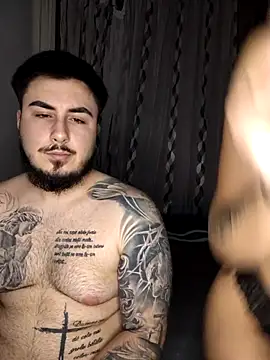 Snapshot of Tdm092 chatting on February 28, 1:34 pm Tdm092 online show from February 28, 1:34 pm