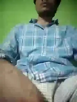 Snapshot of Luckysucks chatting on October 28, 7:16 pm Luckysucks online show from October 28, 7:16 pm