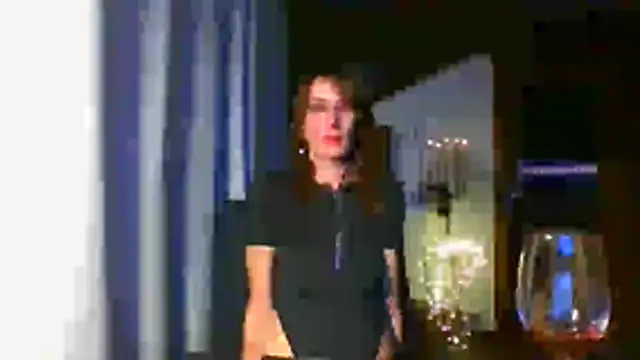 MissDyannis online show from October 28, 7:16 pm