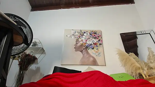 Snapshot of hathor__01 chatting on November 7, 4:01 am hathor 01 online show from November 7, 4:01 am