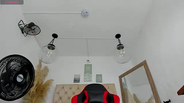 Snapshot of hathor__01 chatting on December 3, 3:25 am hathor 01 online show from December 3, 3:25 am