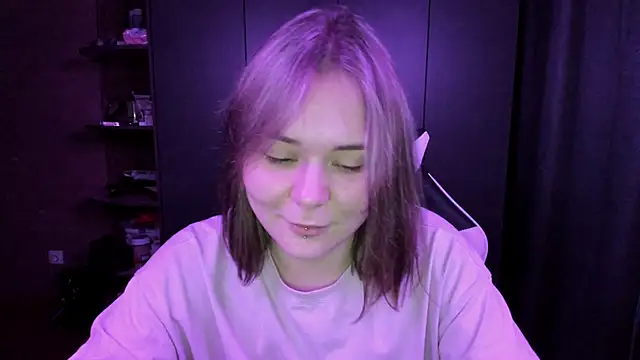 sophia lix online show from November 16, 4:45 pm