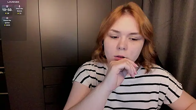 sophia lix online show from April 19, 4:50 pm