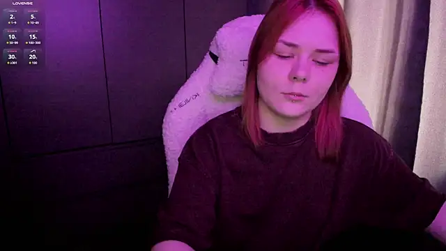 sophia lix online show from July 18, 10:41 am