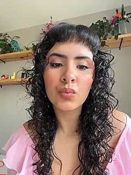 SugarTroubl33 online show from February 17, 1:40 pm