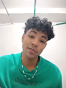 Alex Sweeting online show from April 4, 8:17 pm