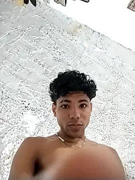 Alex Sweeting online show from April 22, 6:20 pm