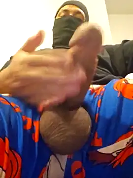 Uncutbrowncock online show from May 11, 9:26 am