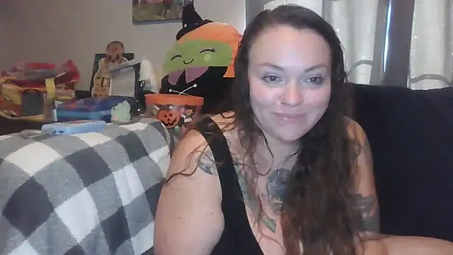 BartenderSteph online show from October 31, 5:47 pm