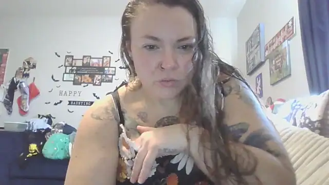 BartenderSteph online show from December 3, 6:28 pm