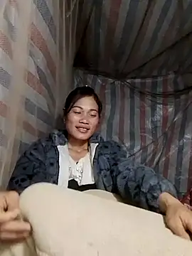 Snapshot of doggy-00 chatting on December 13, 9:31 pm doggy-00 online show from December 13, 9:31 pm