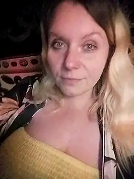 Lana-murr online show from October 31, 7:15 pm