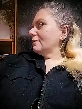 Lana-murr online show from November 13, 7:02 pm