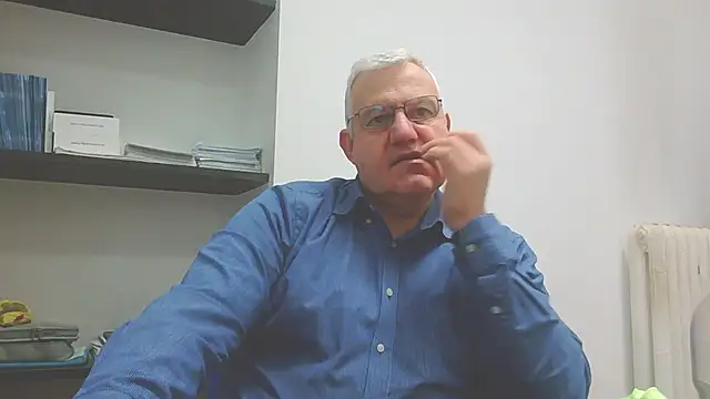 Snapshot of Diegoriv71 chatting on January 8, 7:32 am Diegoriv71 online show from January 8, 7:32 am