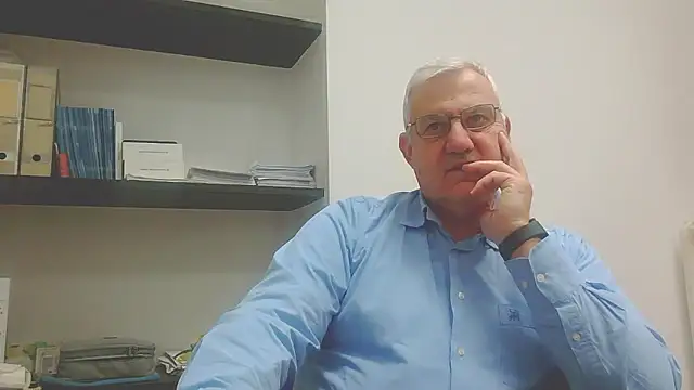 Snapshot of Diegoriv71 chatting on January 14, 7:58 am Diegoriv71 online show from January 14, 7:58 am