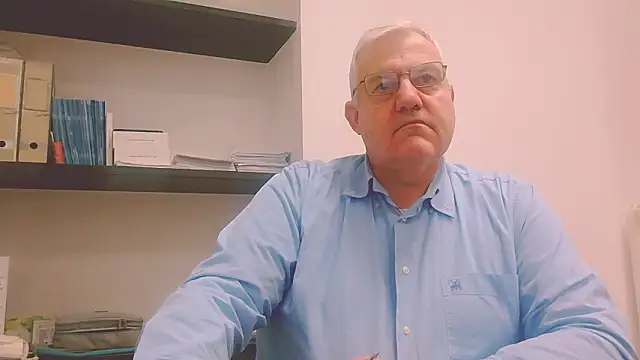 Snapshot of Diegoriv71 chatting on February 3, 1:38 pm Diegoriv71 online show from February 3, 1:38 pm