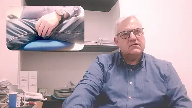 Snapshot of Diegoriv71 chatting on February 10, 1:37 pm Diegoriv71 online show from February 10, 1:37 pm