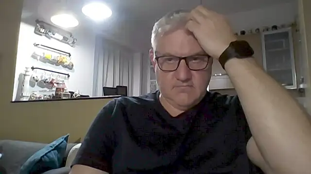 Snapshot of Diegoriv71 chatting on February 14, 11:34 pm Diegoriv71 online show from February 14, 11:34 pm