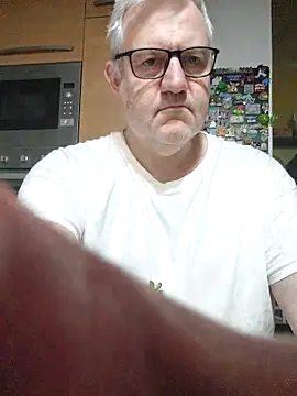 Snapshot of Diegoriv71 chatting on February 21, 6:14 am Diegoriv71 online show from February 21, 6:14 am