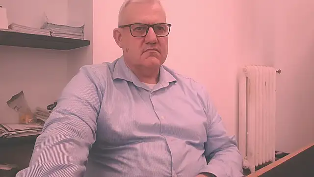 Snapshot of Diegoriv71 chatting on March 3, 12:33 pm Diegoriv71 online show from March 3, 12:33 pm