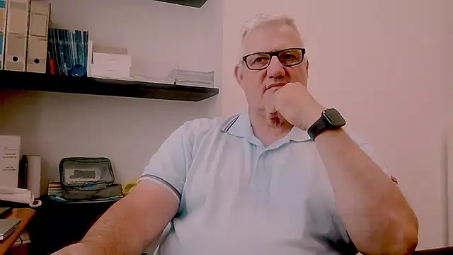 Snapshot of Diegoriv71 chatting on June 16, 1:25 pm Diegoriv71 online show from June 16, 1:25 pm