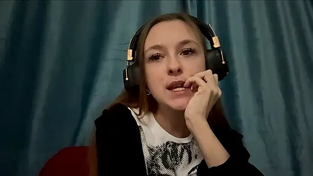 HOTBellakle online show from November 9, 3:10 pm