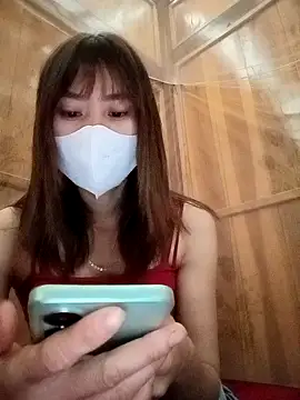 Snapshot of Em_xinh01 chatting on December 3, 5:04 am Em xinh01 online show from December 3, 5:04 am