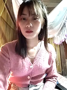 Snapshot of Em_xinh01 chatting on December 18, 1:50 pm Em xinh01 online show from December 18, 1:50 pm